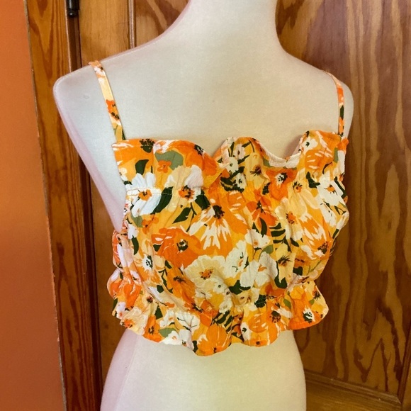 3 for 20 $ bundle Divided bright floral crop top - Picture 6 of 8